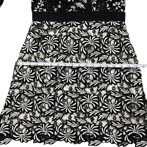 Self Portrait Antoinette Floral Guipure Lace Long Sleeve Mini Dress size 6 - Picture 11 of 16